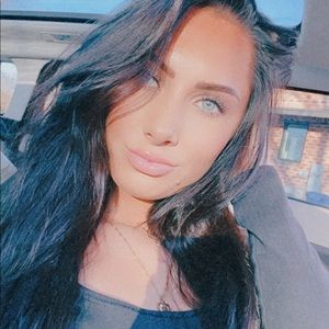 Meet your Posher, Ally